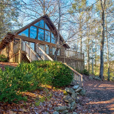 Bear Cave Haus Villa